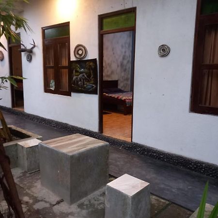 Suninn Hostel And Surf School Weligama Luaran gambar