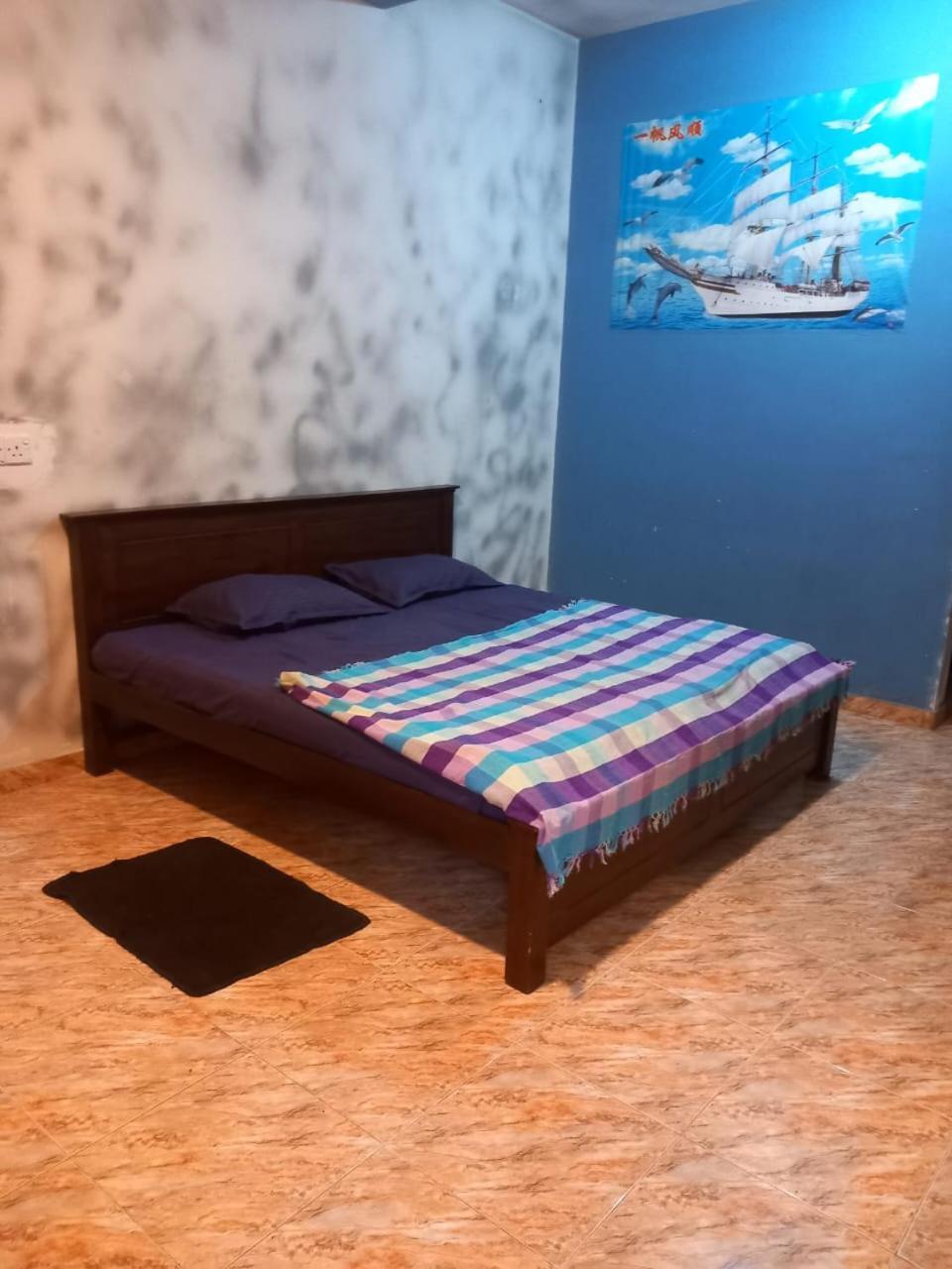Suninn Hostel And Surf School Weligama Luaran gambar
