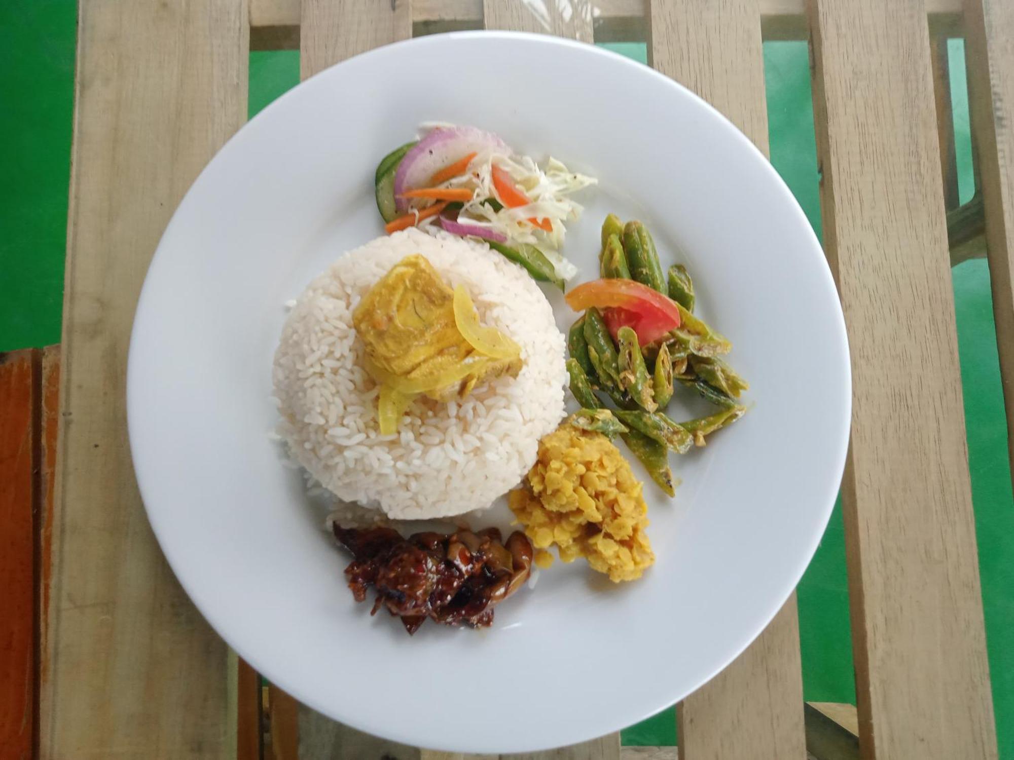 Suninn Hostel And Surf School Weligama Luaran gambar