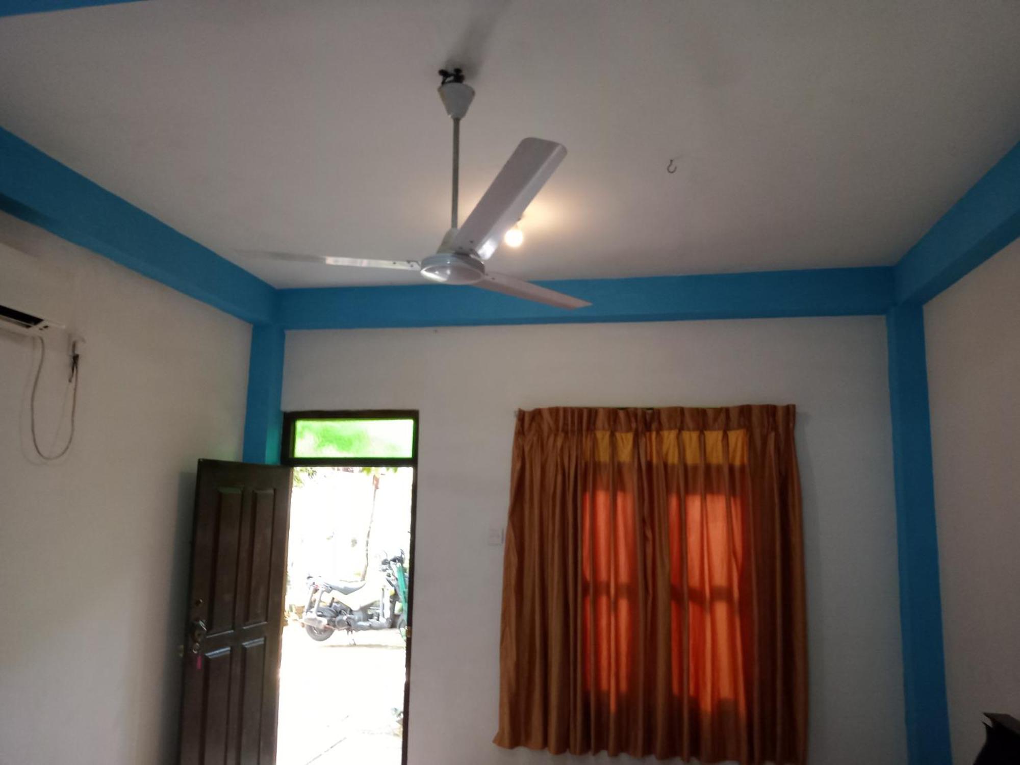 Suninn Hostel And Surf School Weligama Luaran gambar